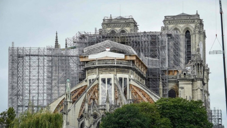 Tìm đá thích hợp để tái thiết Nhà thờ Đức Bà Paris