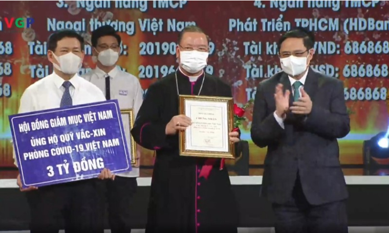 Hội đồng Giám mục Việt Nam ủng hộ Quỹ vắc-xin phòng Covid-19