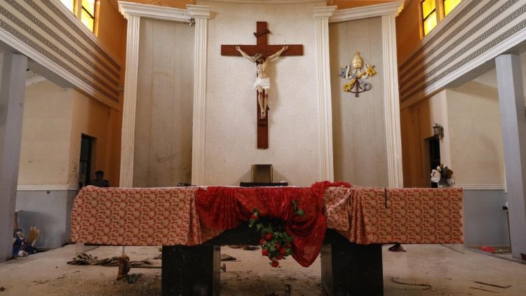 Linh mục Nigeria đề nghị phong chân phước cho các tín hữu bị thảm sát vào Chúa Nhật Lễ Hiện Xuống