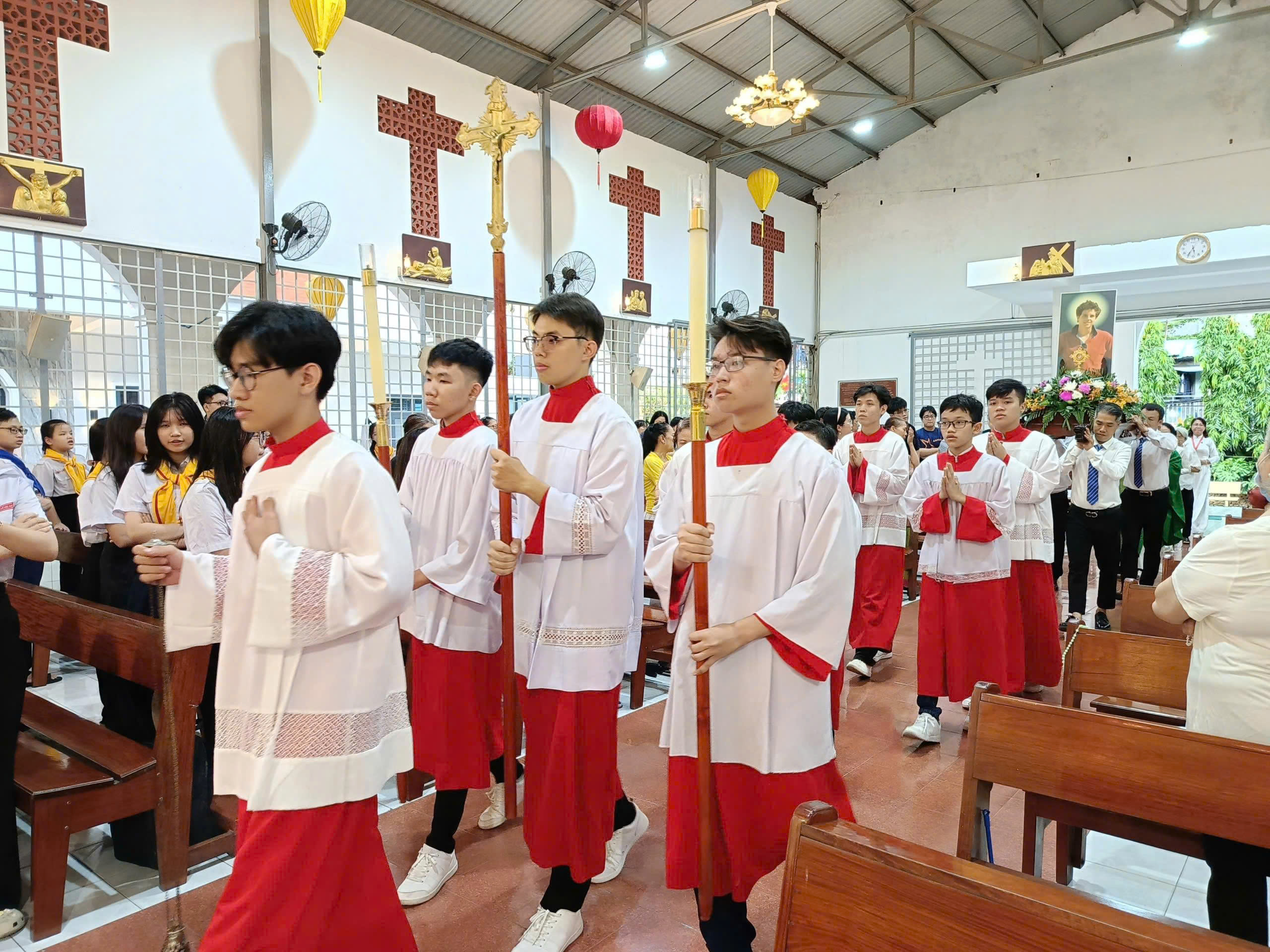 Giáo xứ Đức Bà Fatima: Đón nhận Thánh tích Thánh Carlo Acutis và Khai mạc Triển lãm Phép lạ Thánh Thể