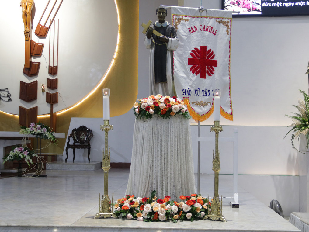 Giáo xứ Tân Việt: Ban Caritas mừng bổn mạng