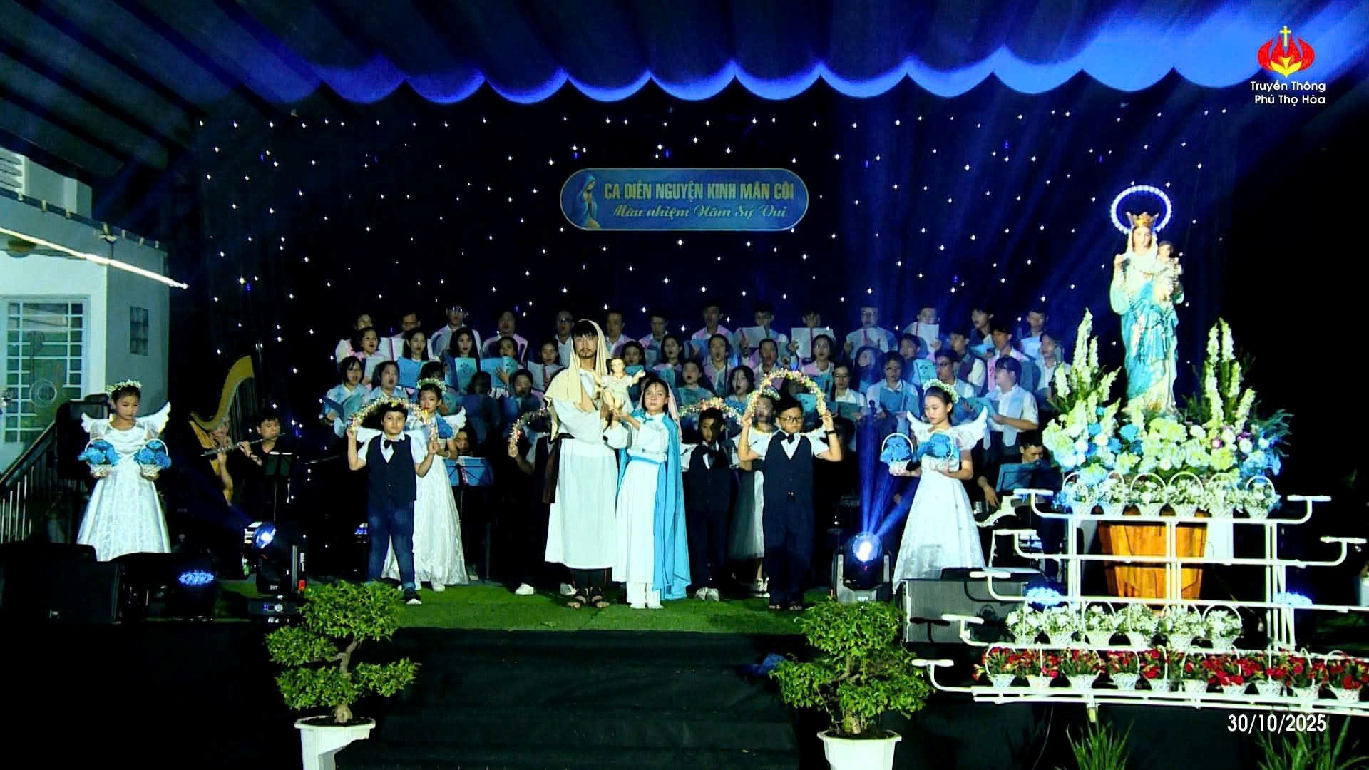 Giáo xứ Phú Thọ Hòa diễn nguyện thánh ca kết thúc tháng Mân Côi năm 2025