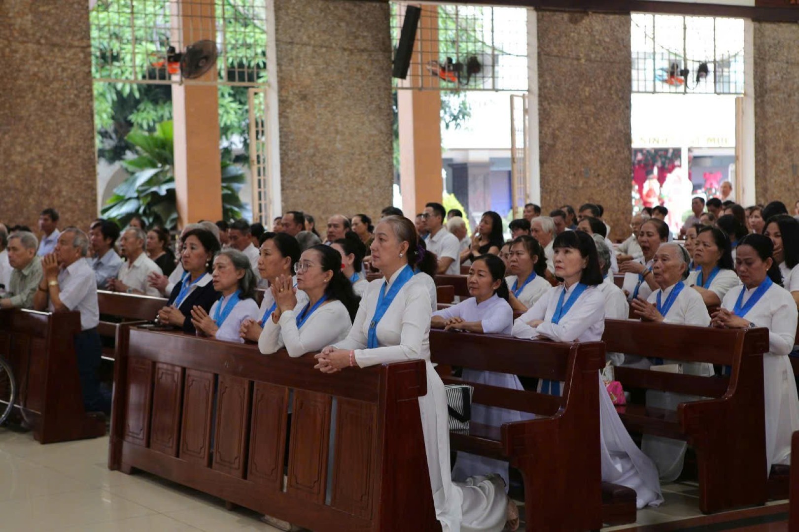 Thánh lễ tạ ơn cuối năm 2025 của Curia Tân Sơn Nhì và Hội Cựu học sinh Phụng Sự  - Thánh Minh