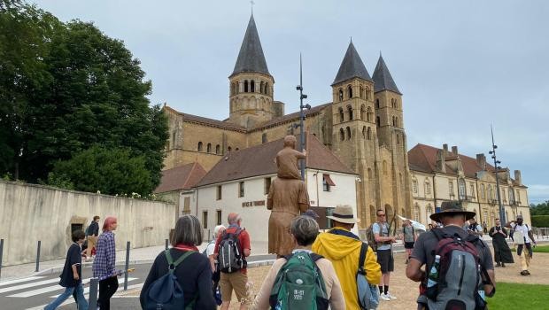 Lượng người hành hương đổ về khu vực Thánh Tâm tăng đột biến sau khi bộ phim được chiếu