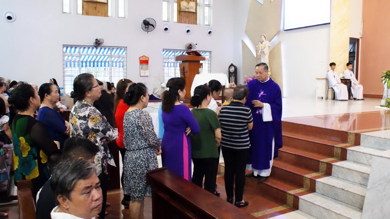 Giáo xứ Tân Việt: Thánh lễ Thứ Tư Lễ Tro
