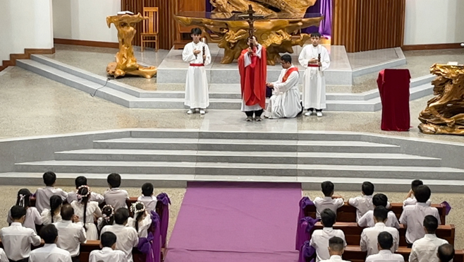 Giáo dân Tân Đức: Khi trái tim chạm đến tình yêu Thập Giá