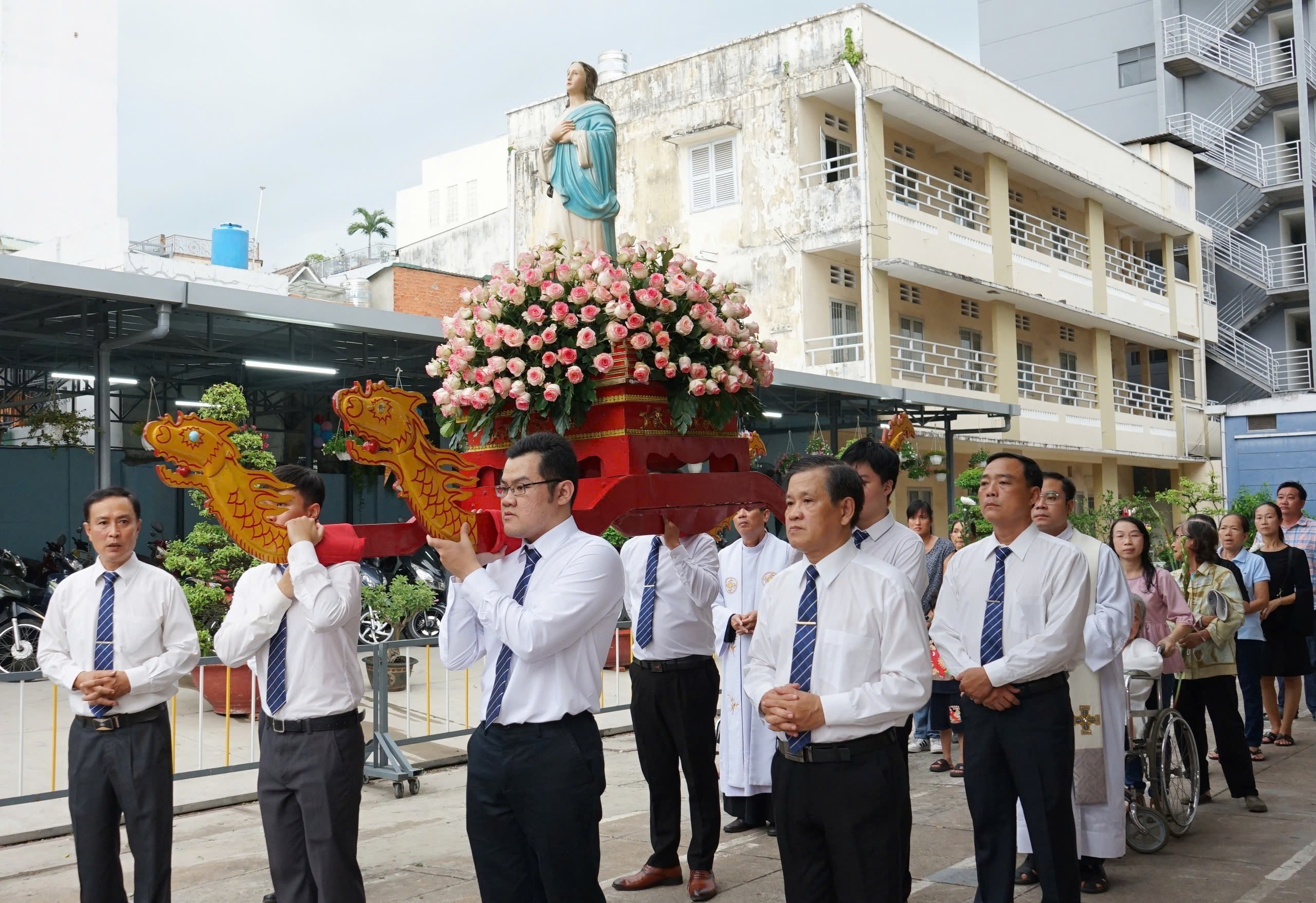 Giáo xứ Phát Diệm: Khai mạc Tháng Hoa - Tâm tình dâng Mẹ yêu thương