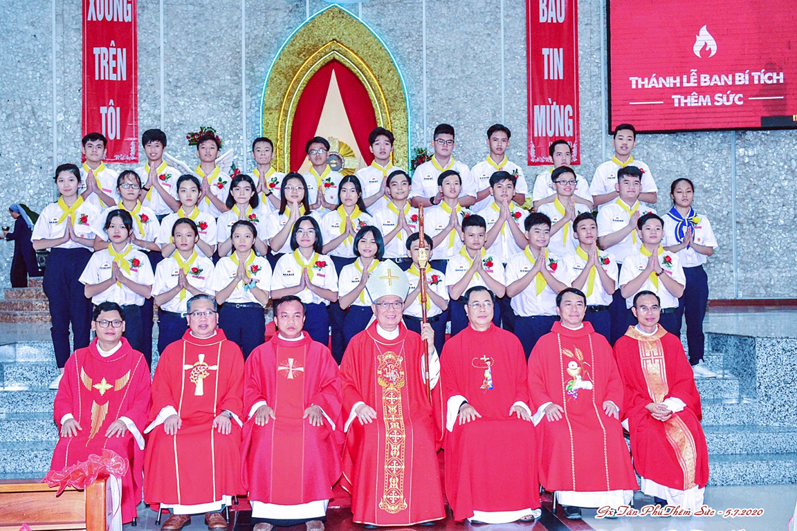Giáo xứ Tân Phú: Hồng ân Chúa Thánh Thần 05-7-2020