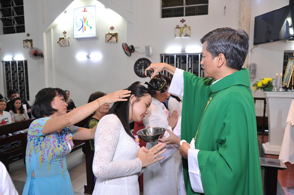 Giáo xứ Bàn Cờ: Thánh lễ ban Bí tích Khai tâm cho dự tòng
