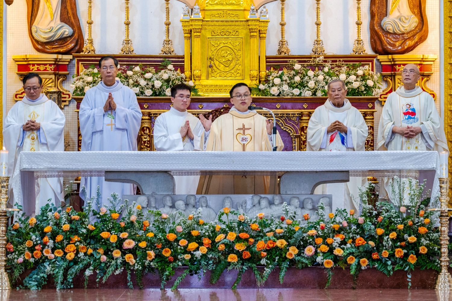 Giáo xứ Bình Thuận: Thánh lễ tạ ơn của tân linh mục Vinh Sơn Nguyễn Đại Dương