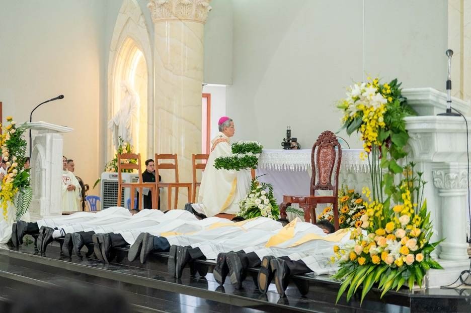 Dòng Tiểu Đệ Thánh Gioan Tẩy Giả: Hai ngày hồng ân với lễ truyền chức và tuyên khấn