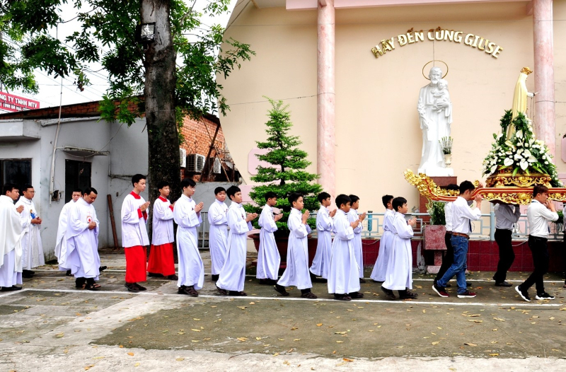 Giáo xứ Bình Thuận, hạt Tân Sơn Nhì: Mừng Lễ Đức Mẹ Mân Côi