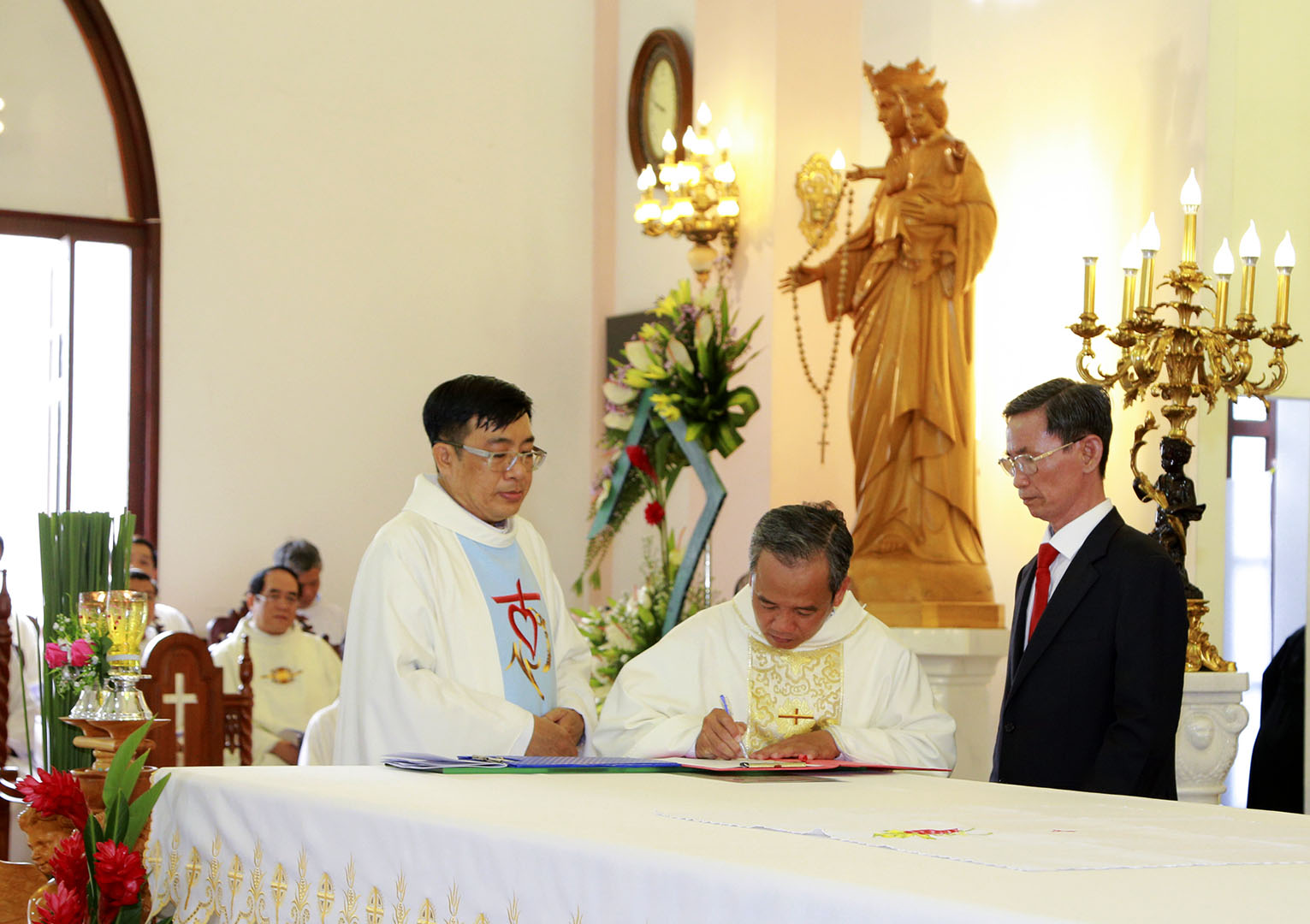 Giáo xứ Thuận Phát: Kỷ niệm 7 năm Cung hiến Thánh đường và đón tân Chánh xứ ngày 5-10-2020