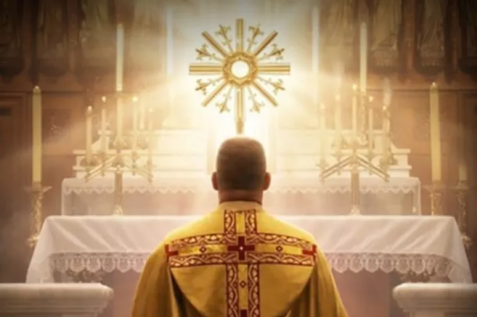 “Adore Him: He Is Here”: Bộ phim kể những cuộc đời được biến đổi nhờ chầu Thánh Thể