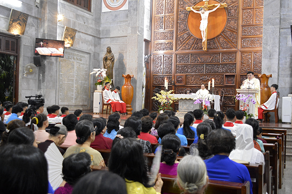 Gx. Vĩnh Hòa, Sài Gòn: Thánh lễ Giao thừa Kỷ Hợi 2019