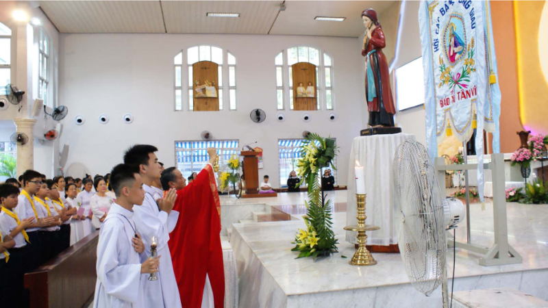 Giáo xứ Tân Việt: Hội CBMCG mừng bổn mạng