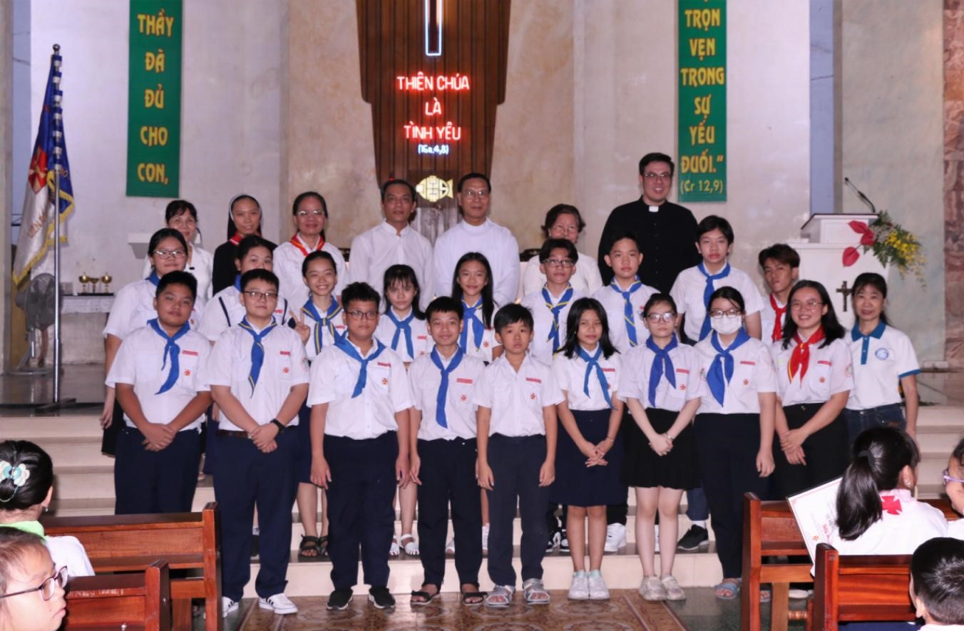 Giáo xứ Tân Trang: Thánh lễ Tạ ơn bế giảng năm học giáo lý 2023-2024