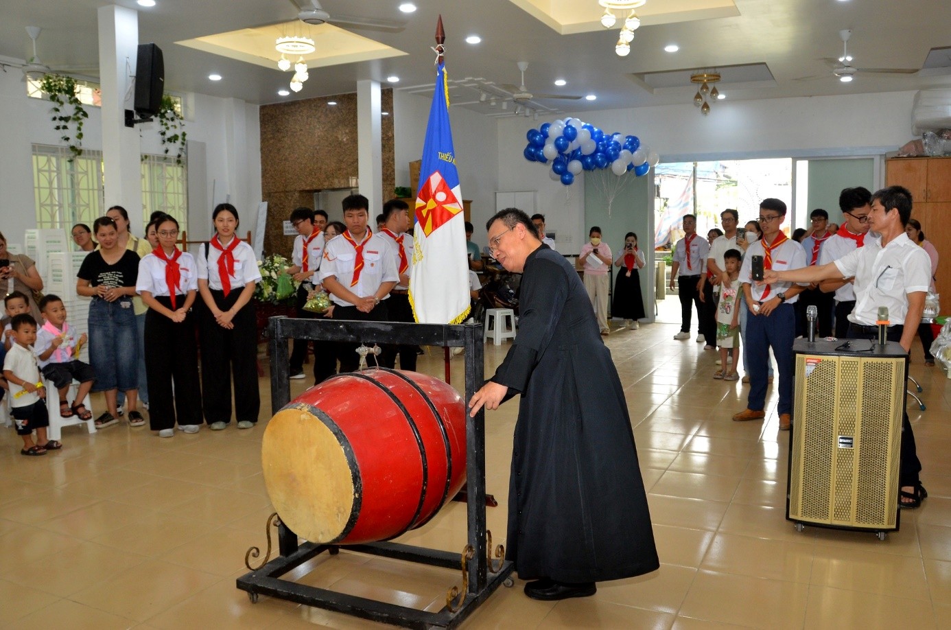 Giáo xứ Thăng Long: Thiếu nhi Thánh Thể mừng bổn mạng Thánh Carlo Acutis và khai giảng năm học giáo lý