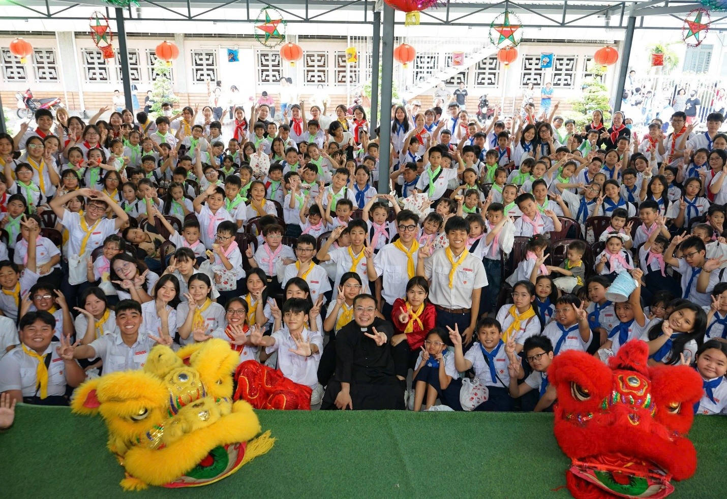Giáo xứ Phát Diệm: Trung thu  - Tiến bước cùng Giêsu