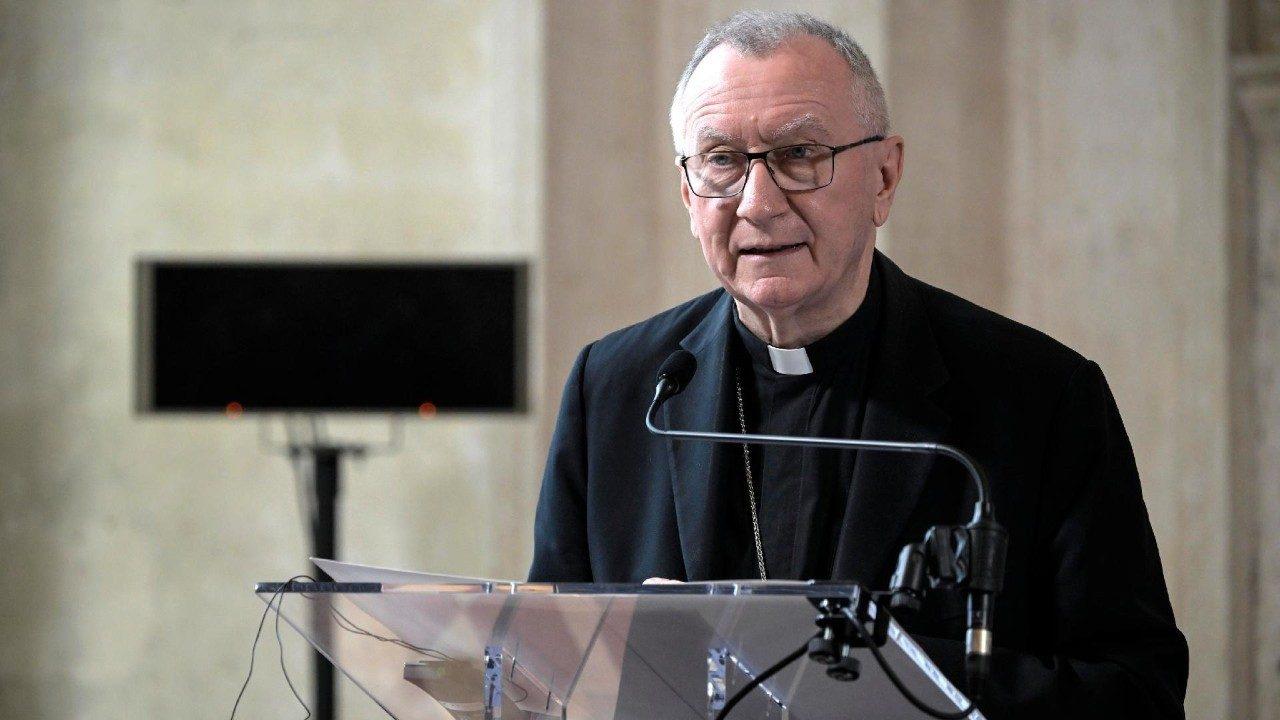 ĐHY Parolin: Chúng ta không thể tiếp tục làm ngơ trước sự hủy diệt con người