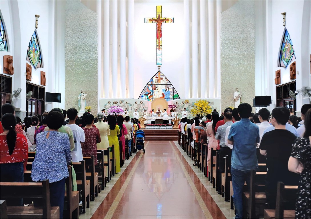 Hiếu thảo không chỉ là phục tùng, nhưng còn là quan tâm thấu hiểu ông bà cha mẹ