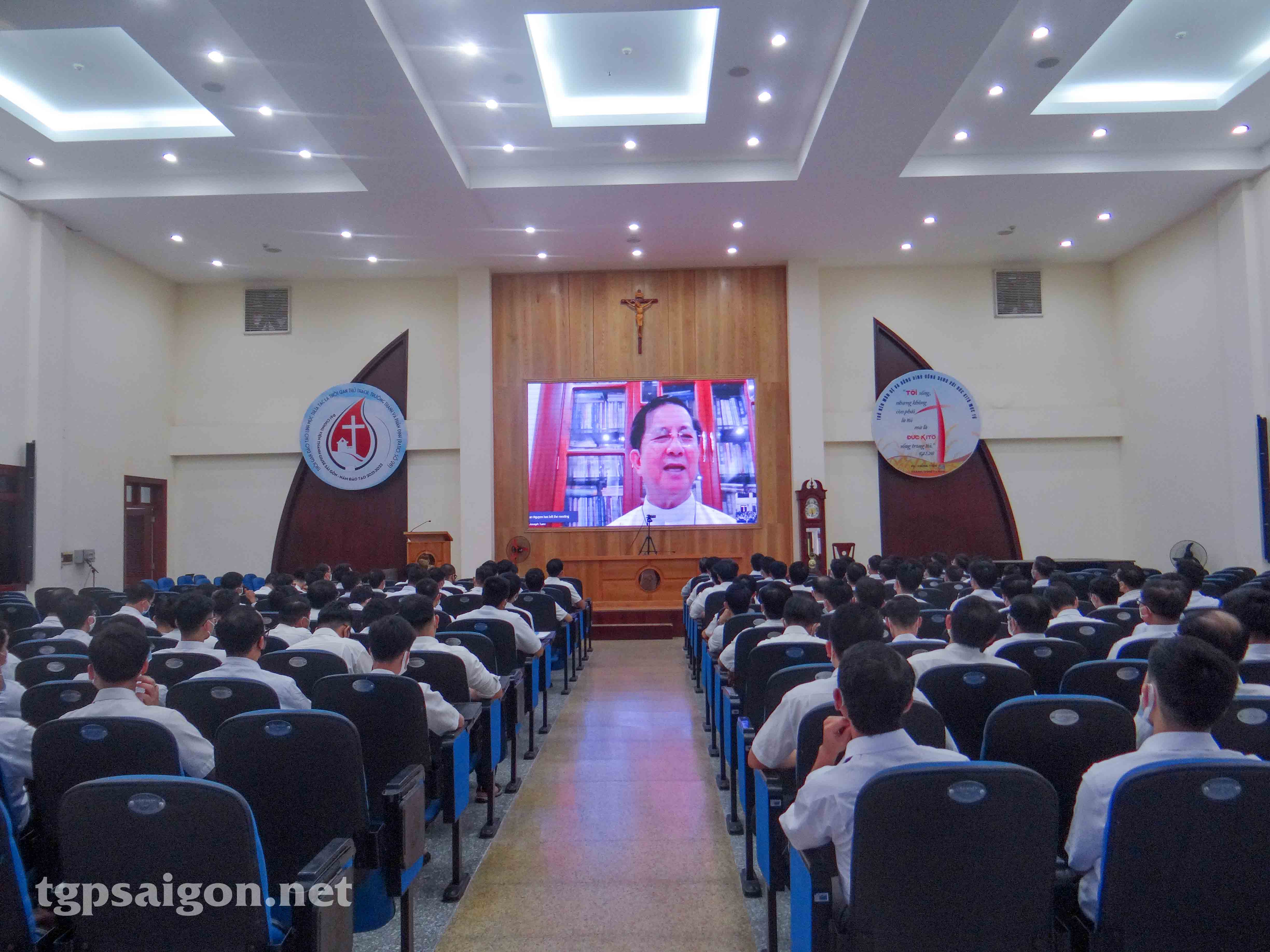 Buổi huấn đức trực tuyến của Đức cha Giuse Nguyễn Tấn Tước dành cho chủng sinh Đại Chủng viện Thánh Giuse Sài Gòn
