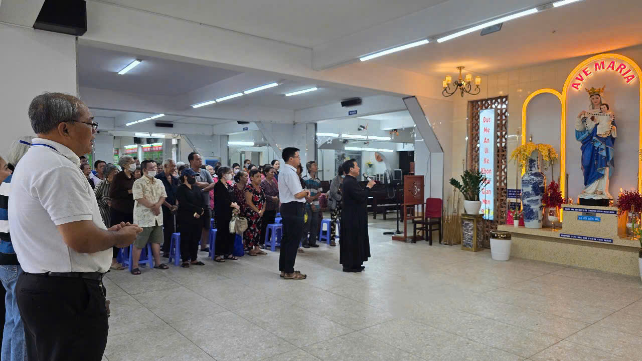 Bác ái mùa Chay tại Giáo xứ Vĩnh Hội: Những phần quà từ tấm lòng cộng đoàn