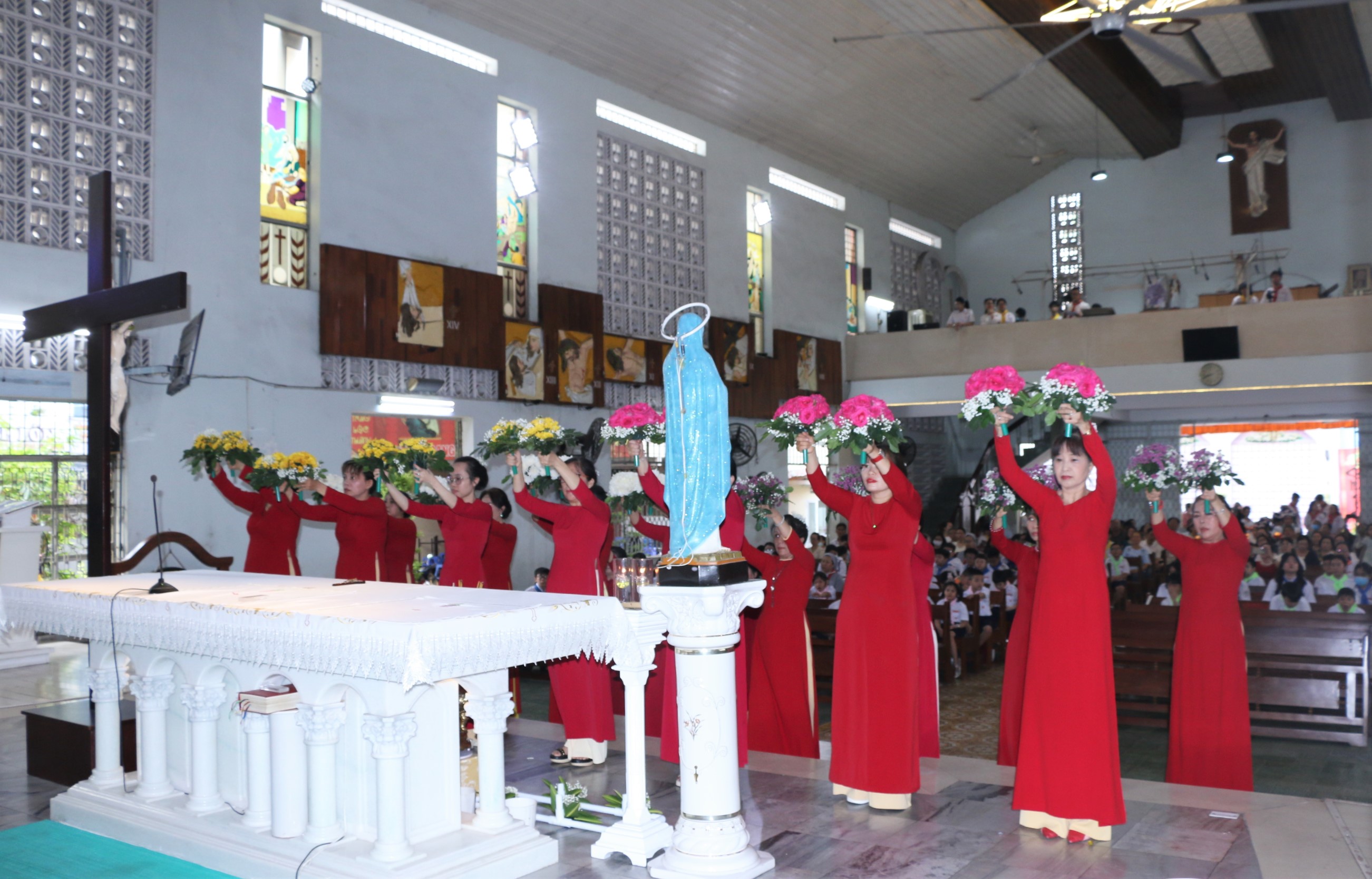 Giáo xứ Tân Trang: Khai mạc tháng Hoa kính Đức Mẹ 2024
