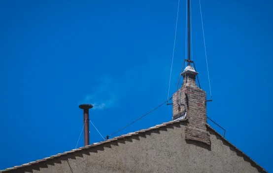 Khói trắng đã bốc lên từ Nhà nguyện Sistine: Chúng ta có vị Tân Giáo hoàng Leo XIV