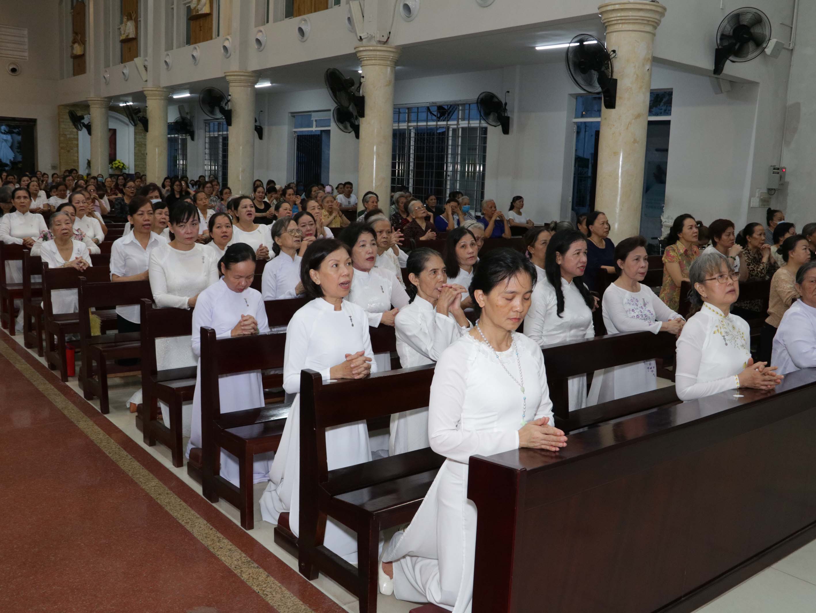 Giáo xứ Tân Việt: Lễ Sinh nhật Đức Trinh nữ Maria ngày 08.09.2020