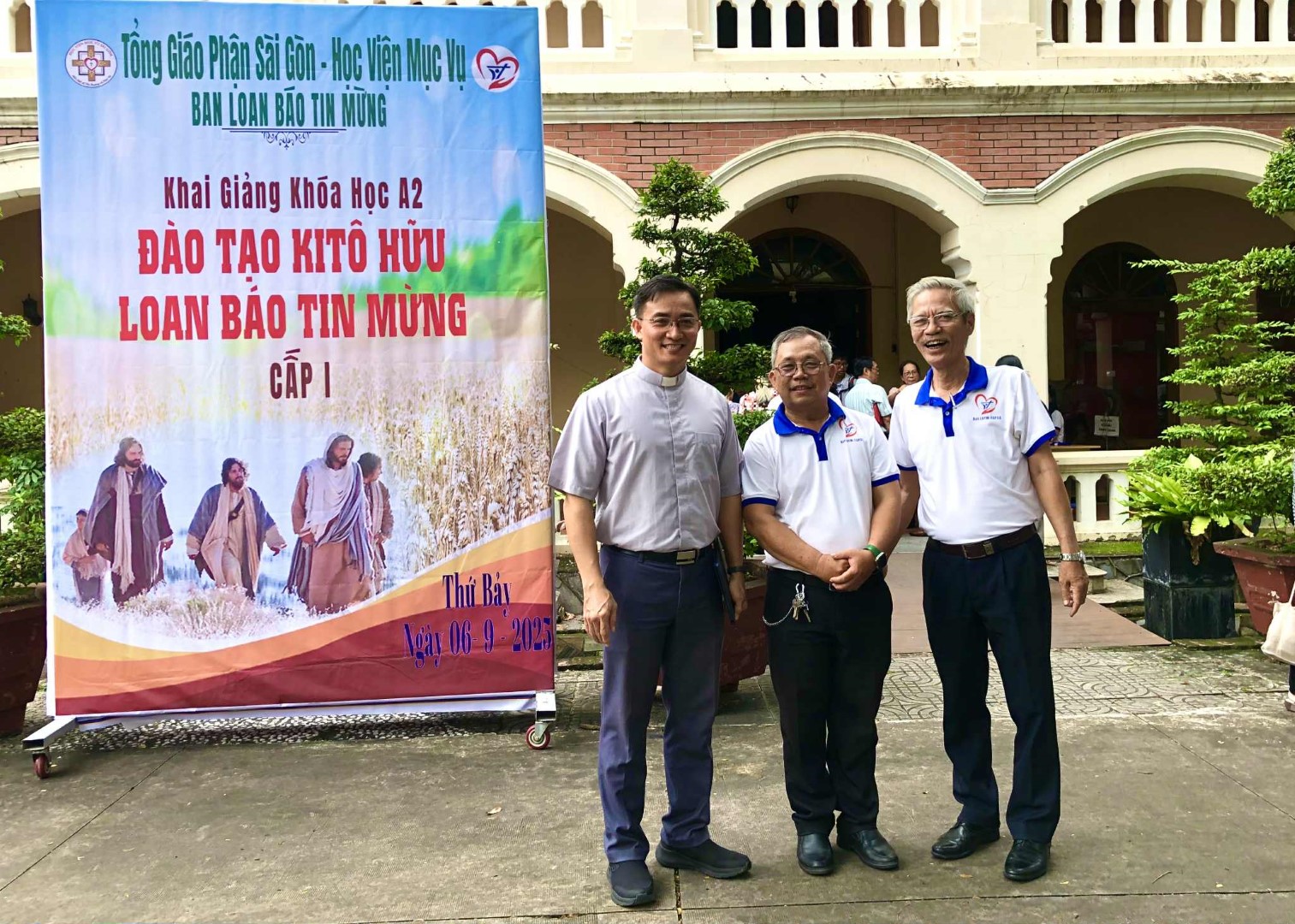 Khai giảng Khóa Đào tạo Kitô Hữu Loan Báo Tin Mừng Cấp I - A2