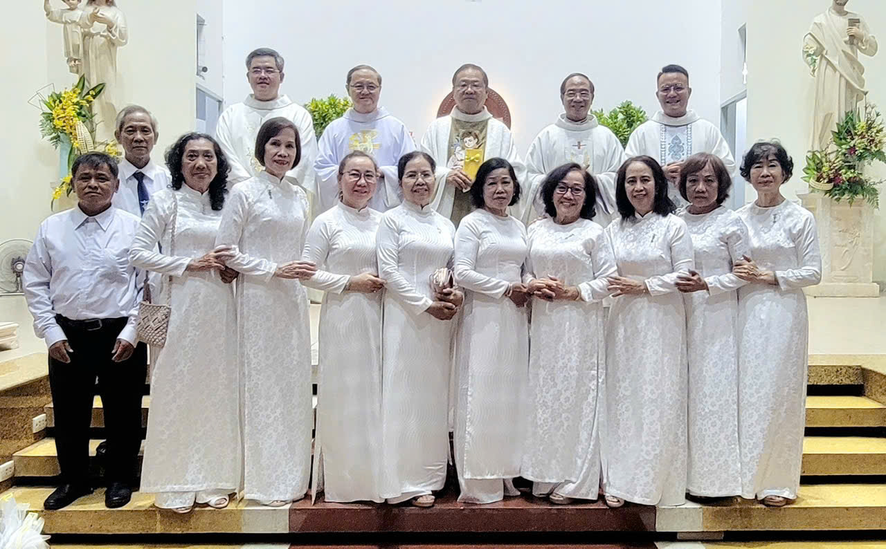 Giáo xứ Hòa Hưng: Mừng sinh nhật Đức Maria, bổn mạng Hội Legio Mariae