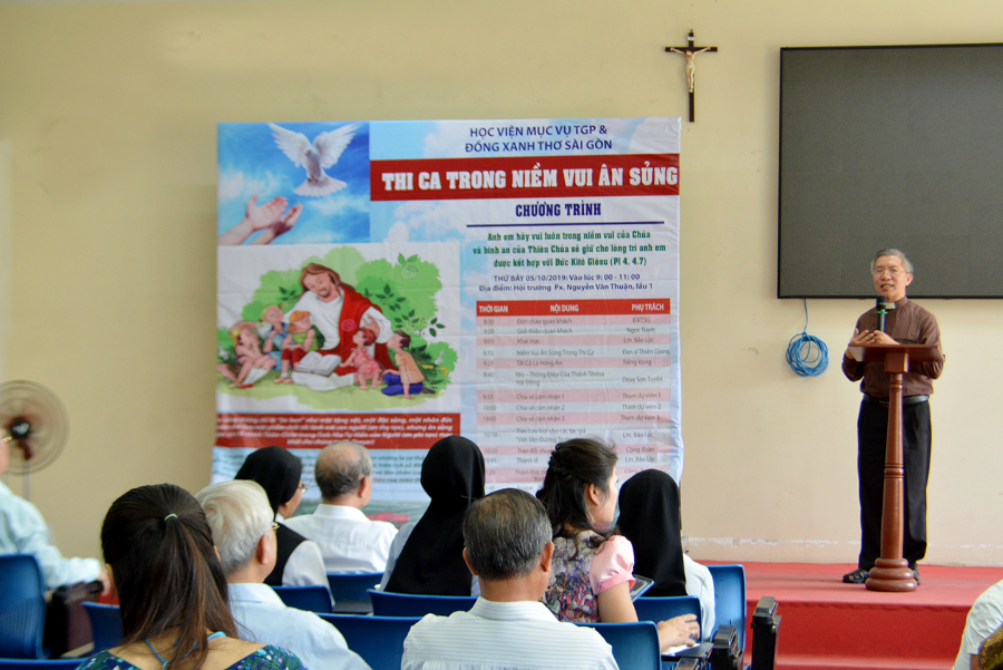 Buổi sinh hoạt chuyên đề "Thi ca trong niềm vui Ân sủng" tại Trung tâm Mục vụ TGP. Sài Gòn