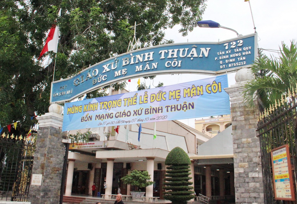 Giáo xứ Bình Thuận: Lễ kính Đức Mẹ Mân Côi ngày 7-10-2020