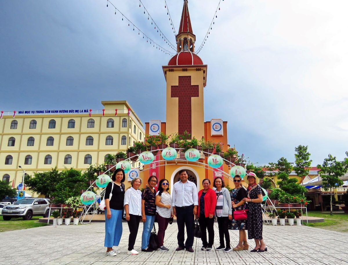 GX Nguyễn Duy Khang: hành hương Đức Mẹ La Mã Bến Tre dự Nghi thức Khánh thành Nhà Mục vụ