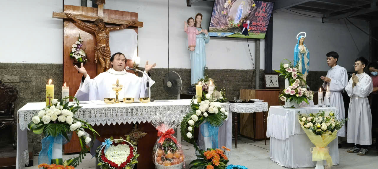 Giáo xứ Môi Khôi: Mừng kính trọng thể Lễ Đức Mẹ Vô Nhiễm Nguyên Tội