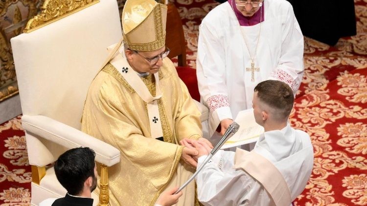 Đức Giáo hoàng gửi linh mục Tây Ban Nha: “Hãy nên thánh và đồng hình đồng dạng với Đức Kitô”