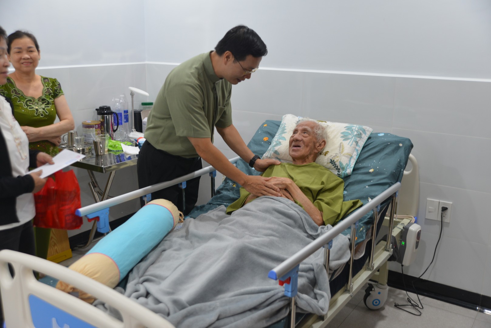 Giáo xứ Tân Việt: Chuyến thăm và chúc tết các cha tại Nhà Tĩnh Dưỡng các Linh mục Chí Hòa