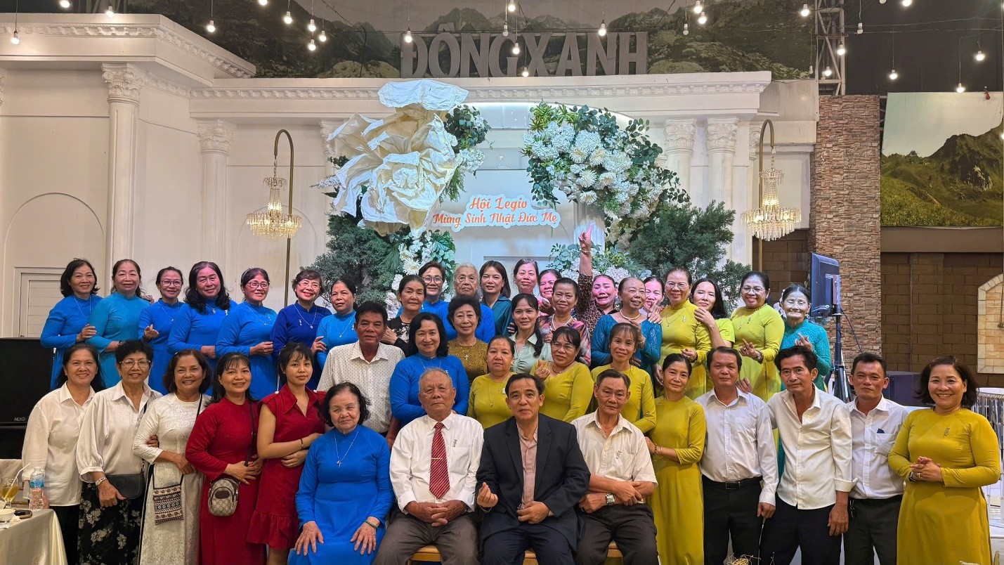 Giáo xứ Lam Sơn: Mừng sinh nhật Đức Maria, bổn mạng Hội Legio Mariae