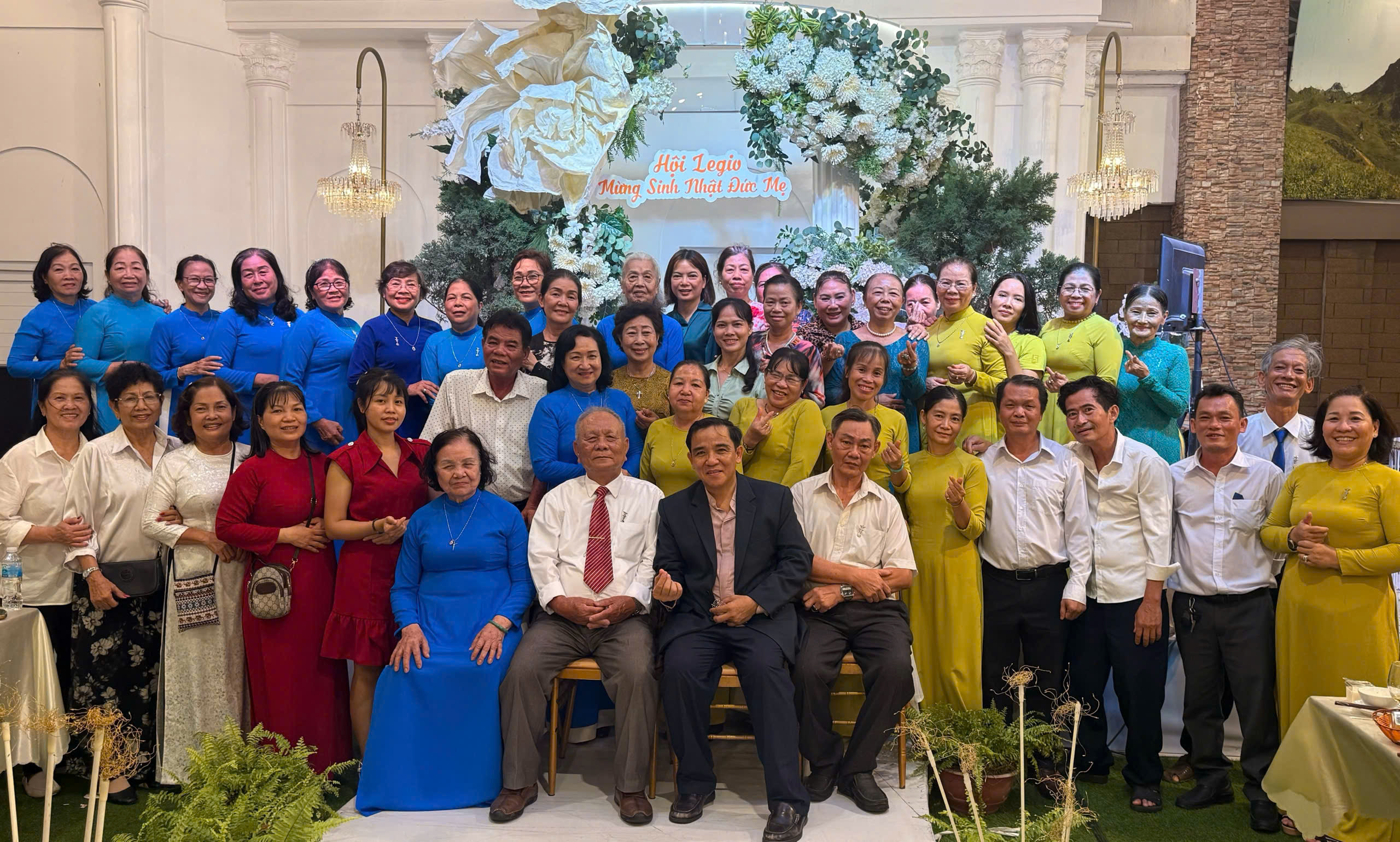 Giáo xứ Lam Sơn: Mừng sinh nhật Đức Maria, bổn mạng Hội Legio Mariae