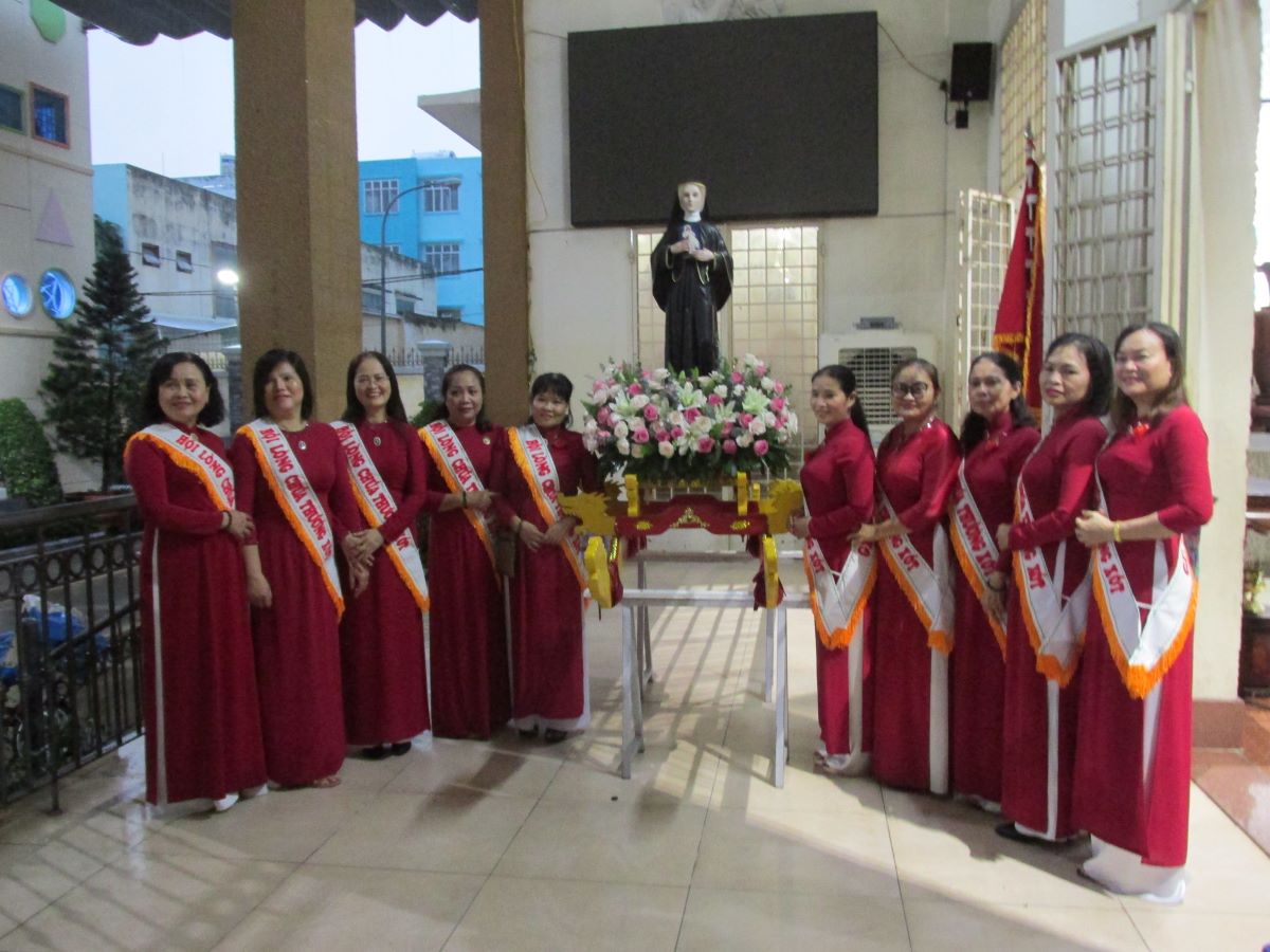 GX Tân Phú: Hội Lòng Chúa Thương Xót mừng kính Thánh Faustina
