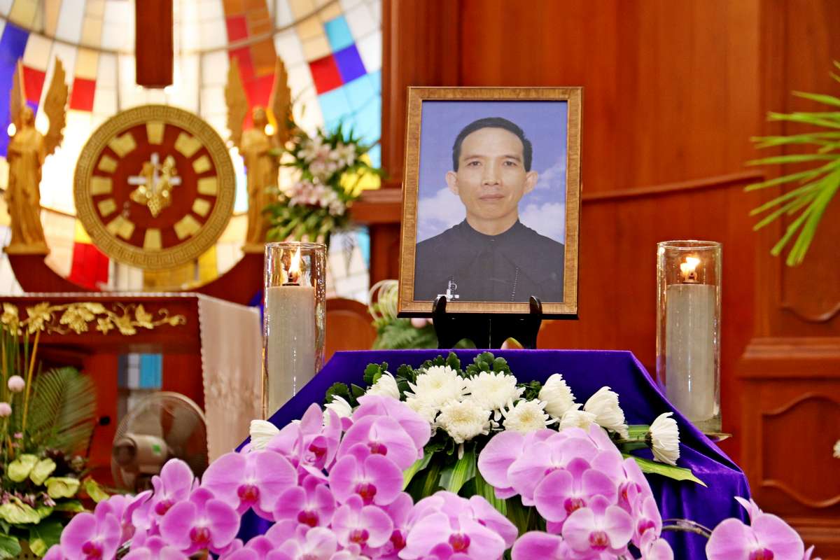 Giáo xứ Bùi Phát: Thánh lễ cầu nguyện cho Linh mục Phanxicô Assisi Maria Đinh Hồng Phúc CRM