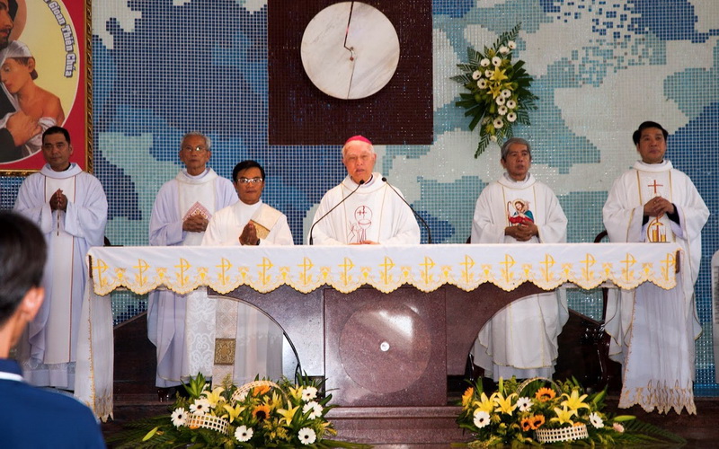Đức Cha Giuse gặp gỡ, dâng Thánh lễ cầu nguyện cho bệnh nhân, mừng Bổn Mạng Ban Caritas, BAXH Xuân Lộc
