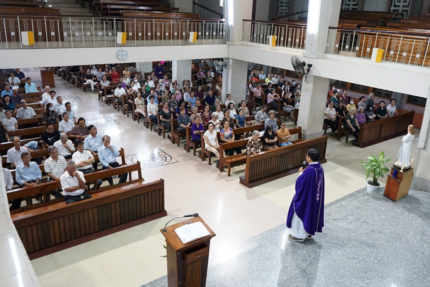 Giáo xứ Phát Diệm: Tĩnh tâm và xưng tội Mùa Chay 2024