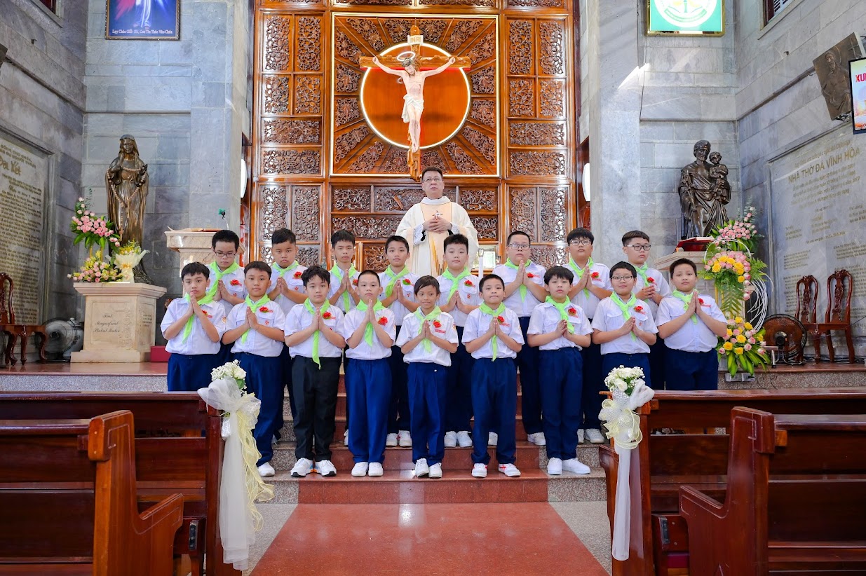 Giáo xứ Vĩnh Hòa: 38 em Thiếu nhi Rước lễ lần đầu - 2026