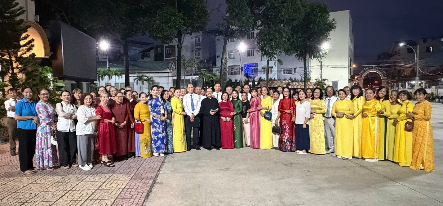 Giáo xứ Chí Hòa: Thánh lễ kỷ niệm 28 năm linh mục chánh xứ Clêmentê Lê Minh Trung
