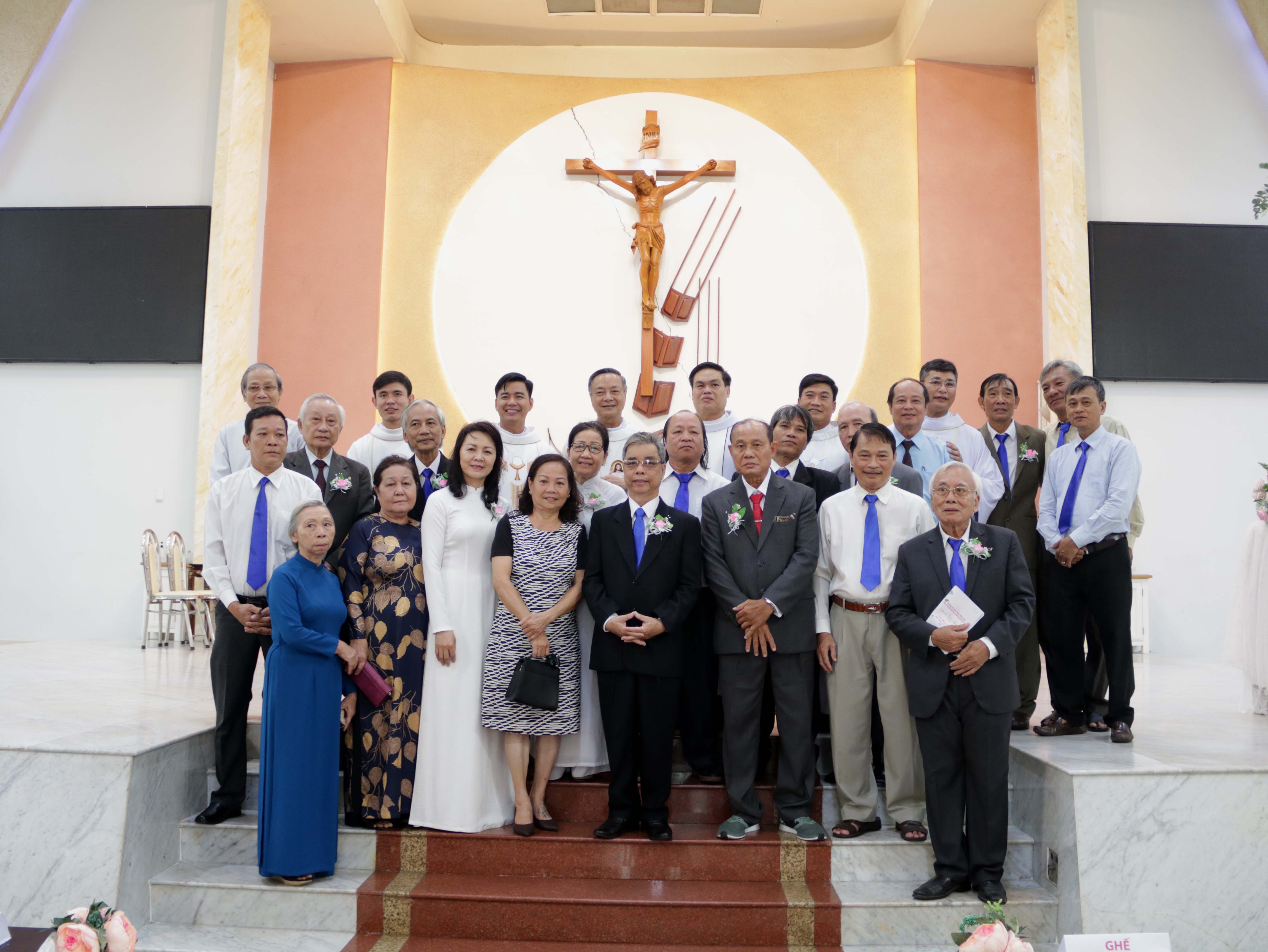 Giáo xứ Tân Việt: Đồng hương Cổ Việt mừng bổn mạng ngày 10-10-2020
