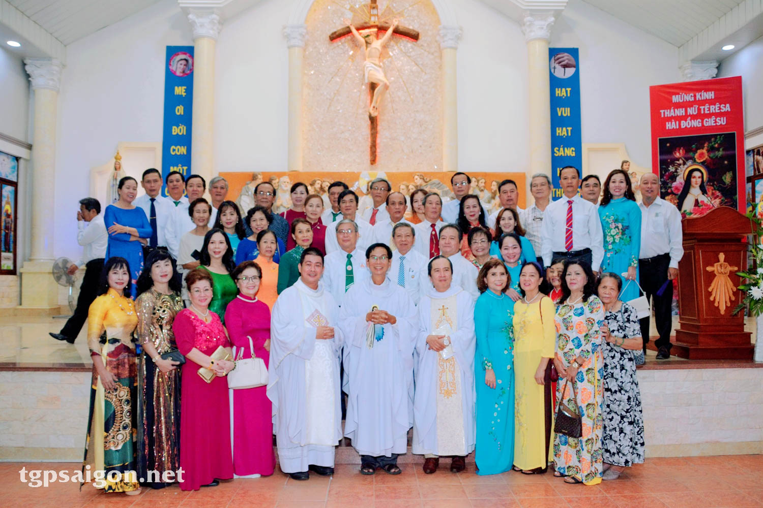 Hội Thăng tiến Hôn nhân Gia đình Liên hợp Giáo hạt Xóm Mới mừng bổn mạng 2022
