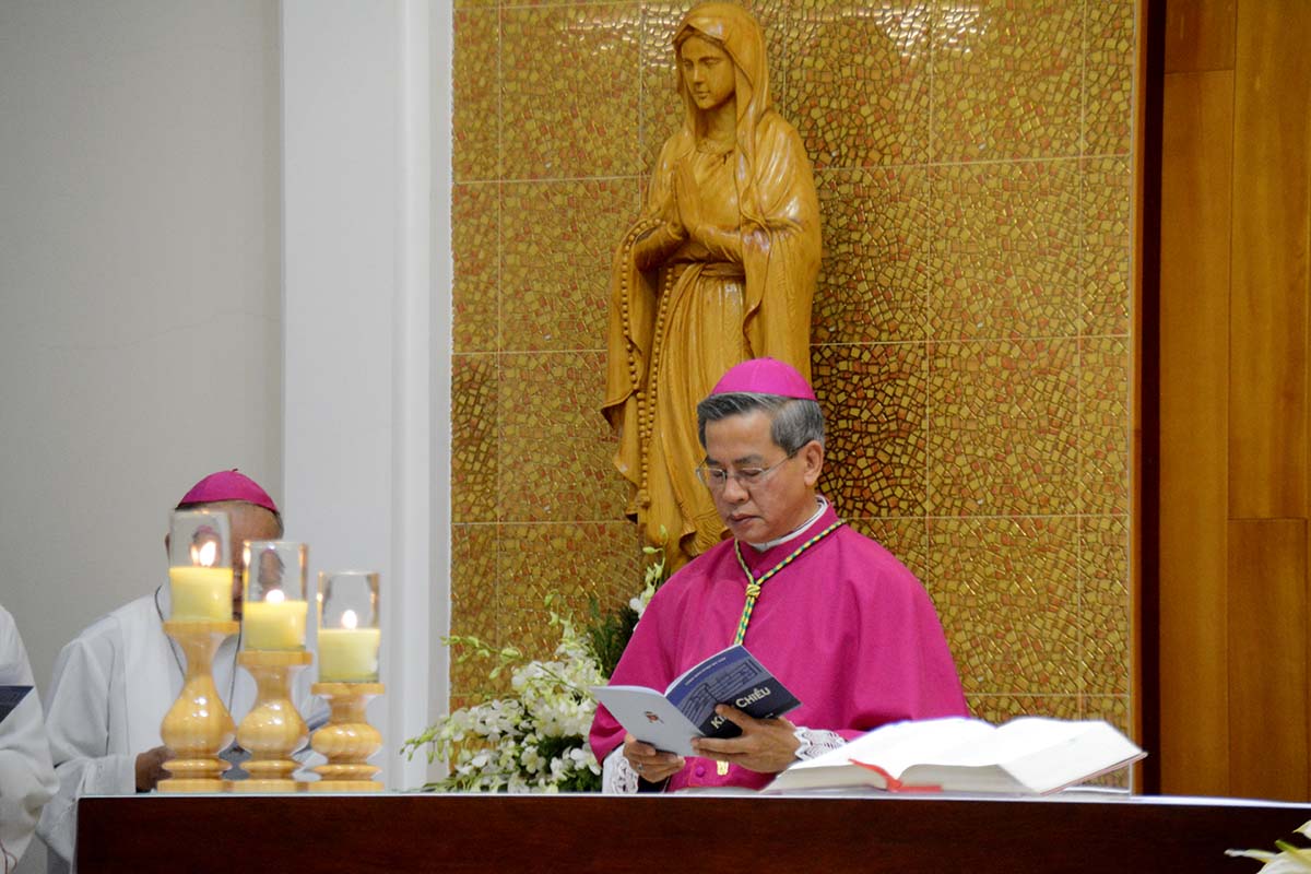Đức Tổng Giám mục Giuse Nguyễn Năng tuyên xưng đức tin