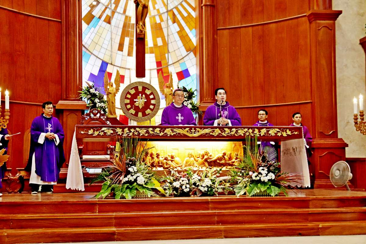Đức Cha Giuse Đỗ Quang Khang dâng lễ Tạ ơn 70 năm thành lập Giáo xứ Bùi Phát